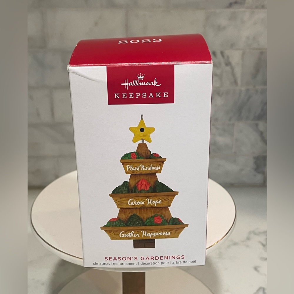 Hallmark 'Season's Gardenings' Plant Kindness, Grow Hope, Gather. New in‎ Box